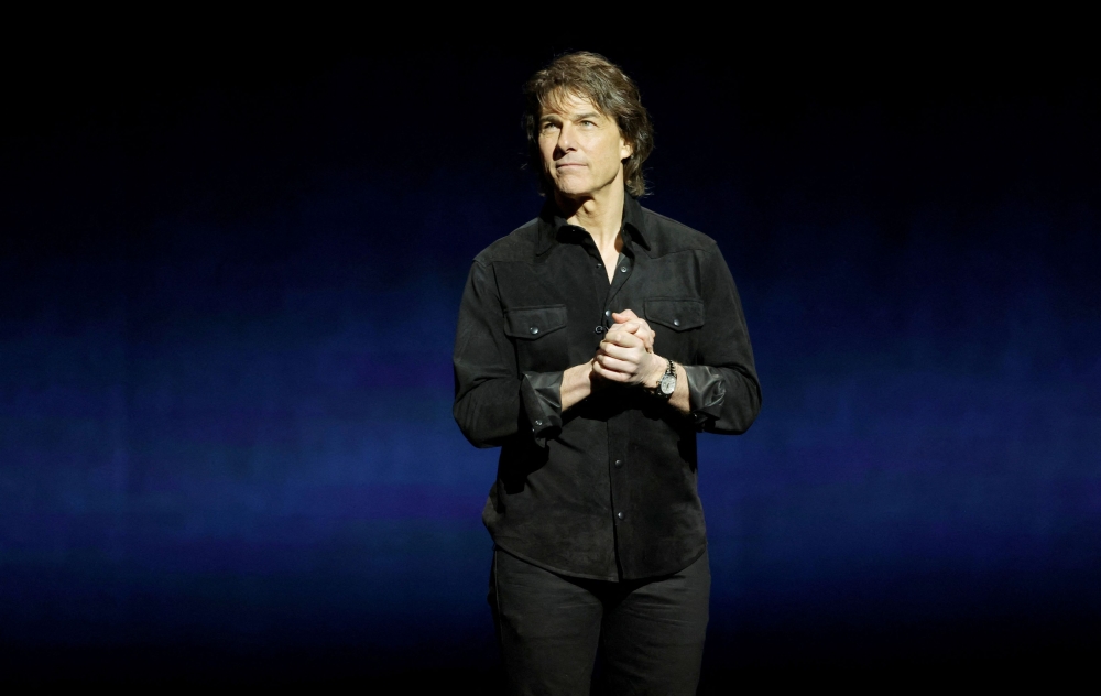 Cruise leads CinemaCon tribute for Val Kilmer, mourns loss of  ‘Top Gun’ co-star