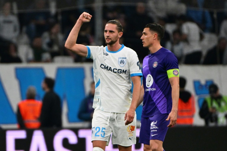 Marseille, Strasbourg win in Ligue 1 to close in on Champions League