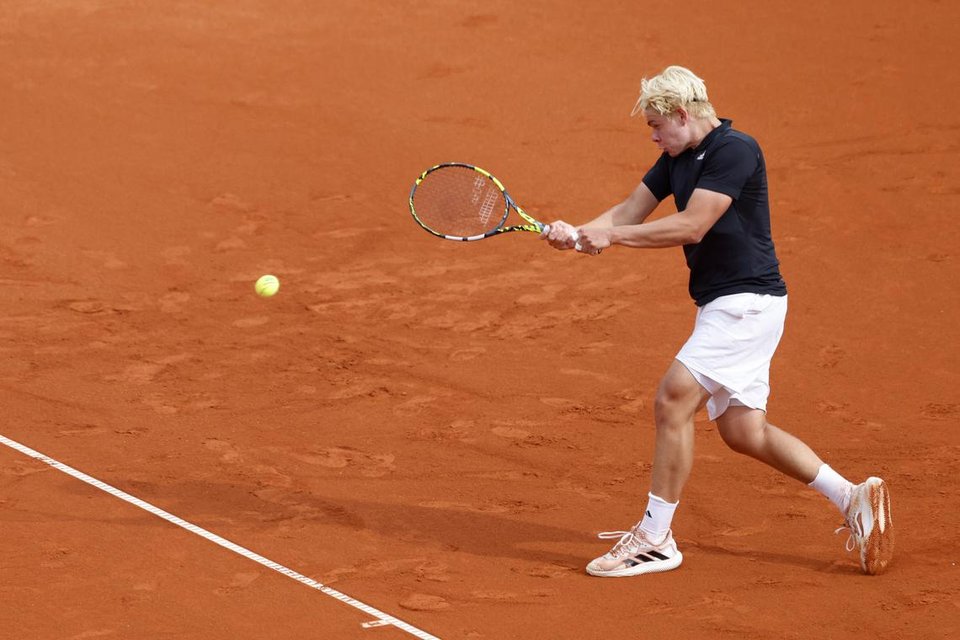 German teen Dedura-Palomero makes most of Monfils' Munich pullout