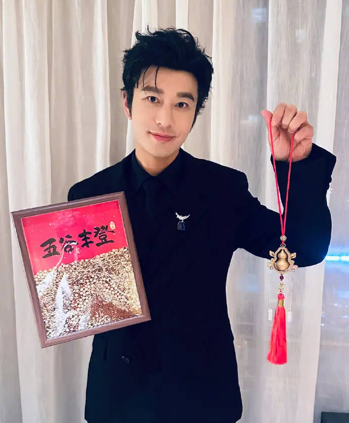 黄晓明起诉自媒体博主龚文祥 对方曾多次发文谈论叶珂