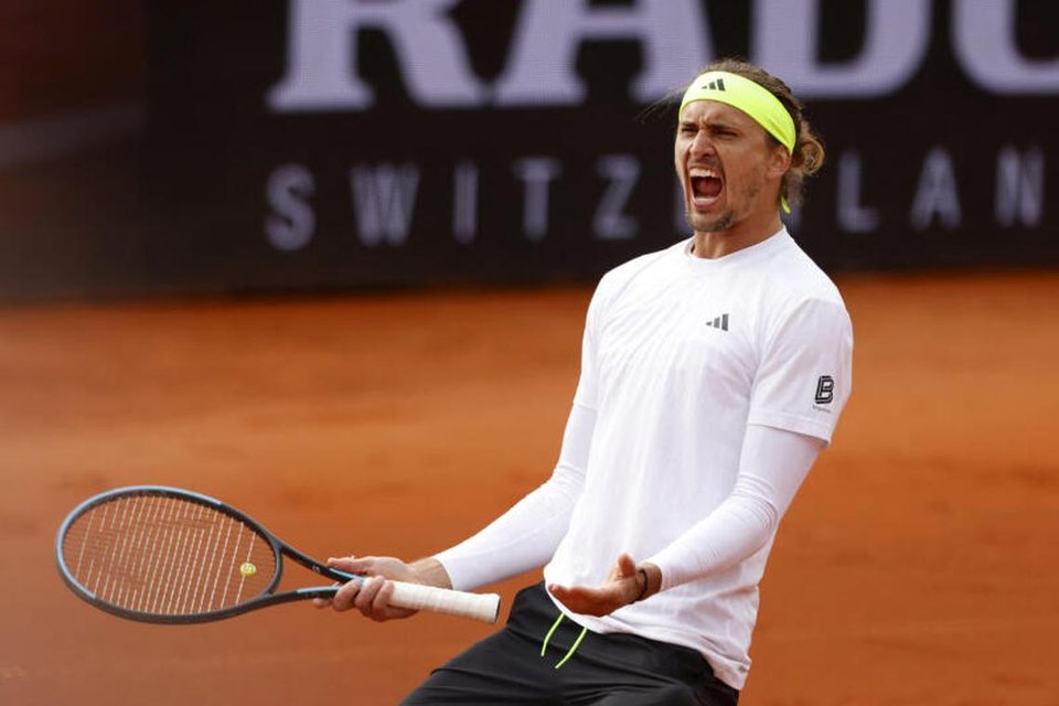 Zverev overcomes Griekspoor scare to reach Munich semi-finals