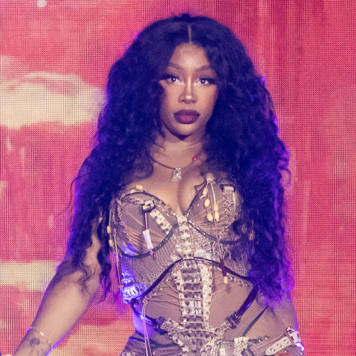 SZA Narrowly Avoids Falling Off Stage During Opening Night of Tour With Kendrick Lamar