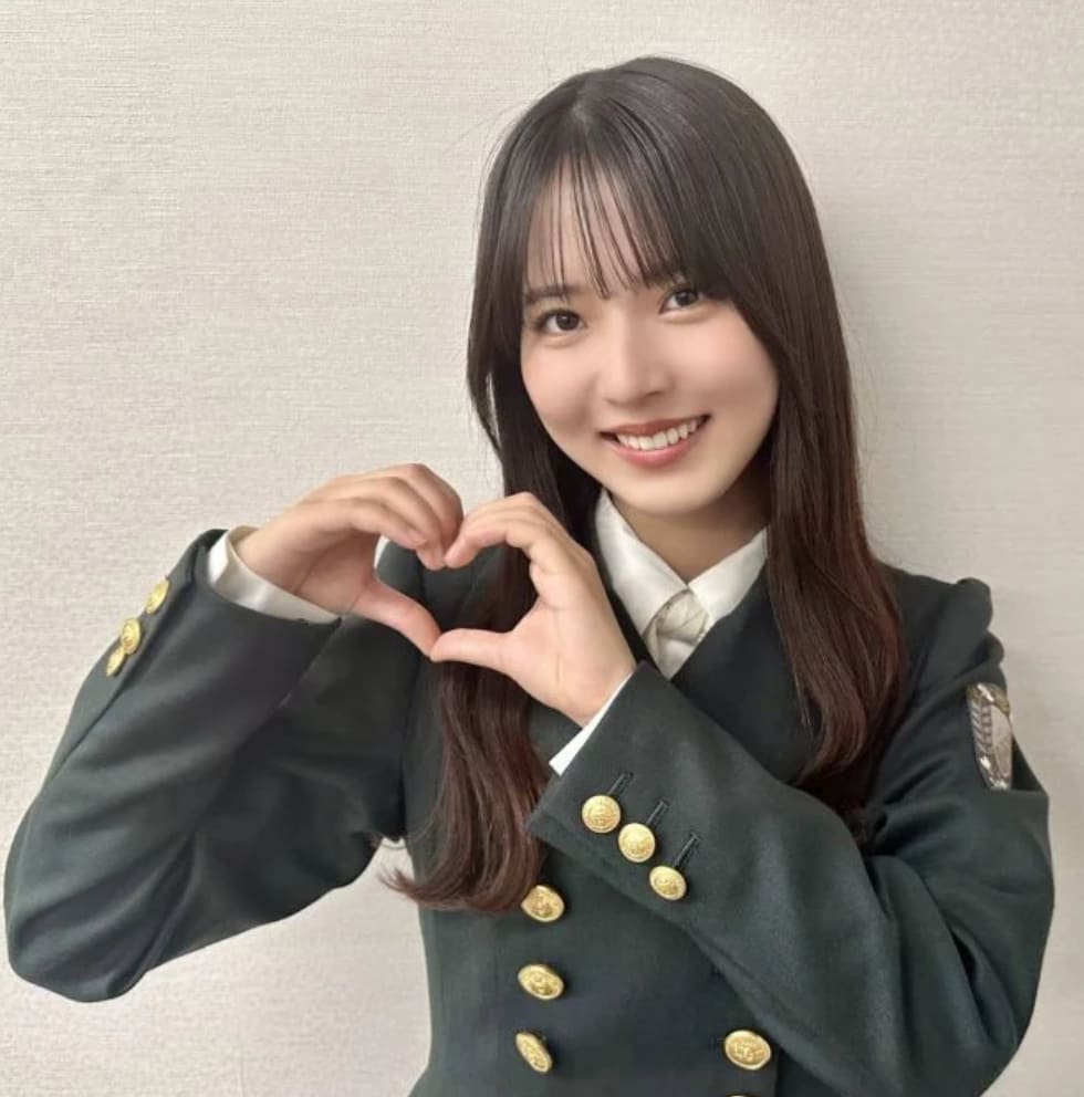 Japanese Pop Idol Travelled 4hrs By Plane Daily To Attend University For 4 Years