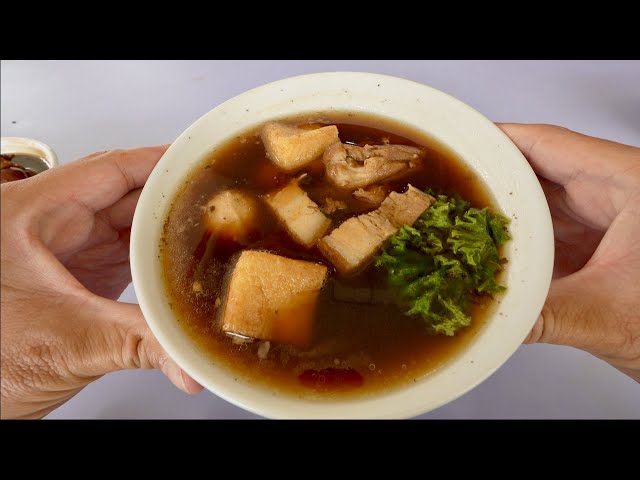 Really good MALAYSIAN-STYLE BAK KUT TEH at Old Airport Road Food Centre, Singapore!