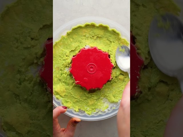 Layers of sushi goodness, bundt-style! 🍣✨ Who’s slicing first?