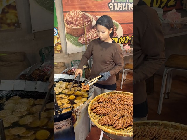 Beautiful Ladies Sell Crispy Peanut Cracker