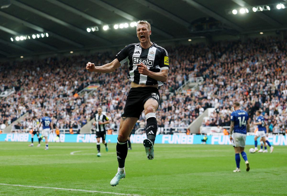 Burn extends contract at Newcastle until 2027