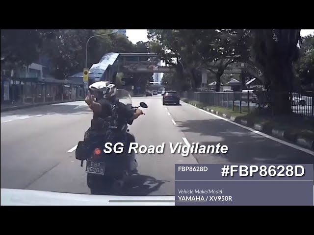 yamaha recklessly squeeze into camcar blind spot while turning left