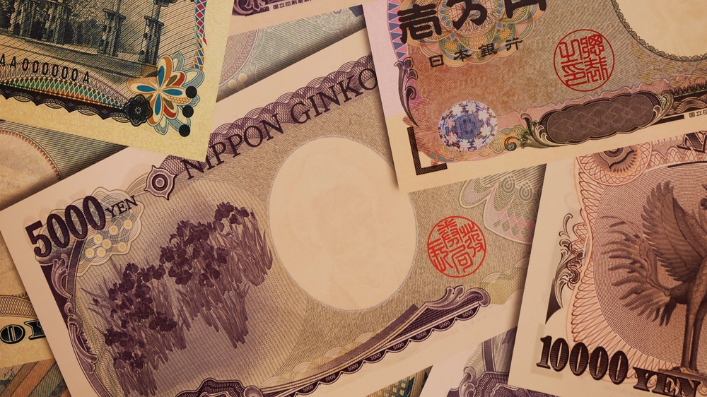 Japan life insurers set to cut JGB holdings by $9bn