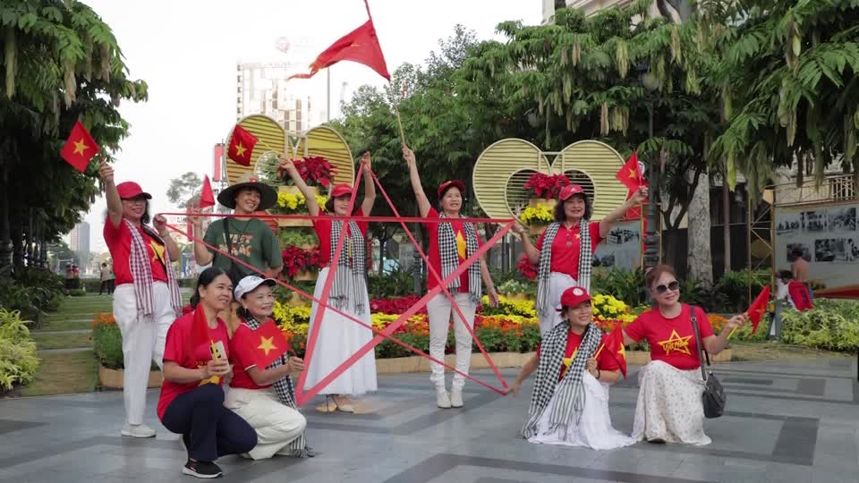 Vietnamese celebrate ahead of the fall of saigon 50th anniversary