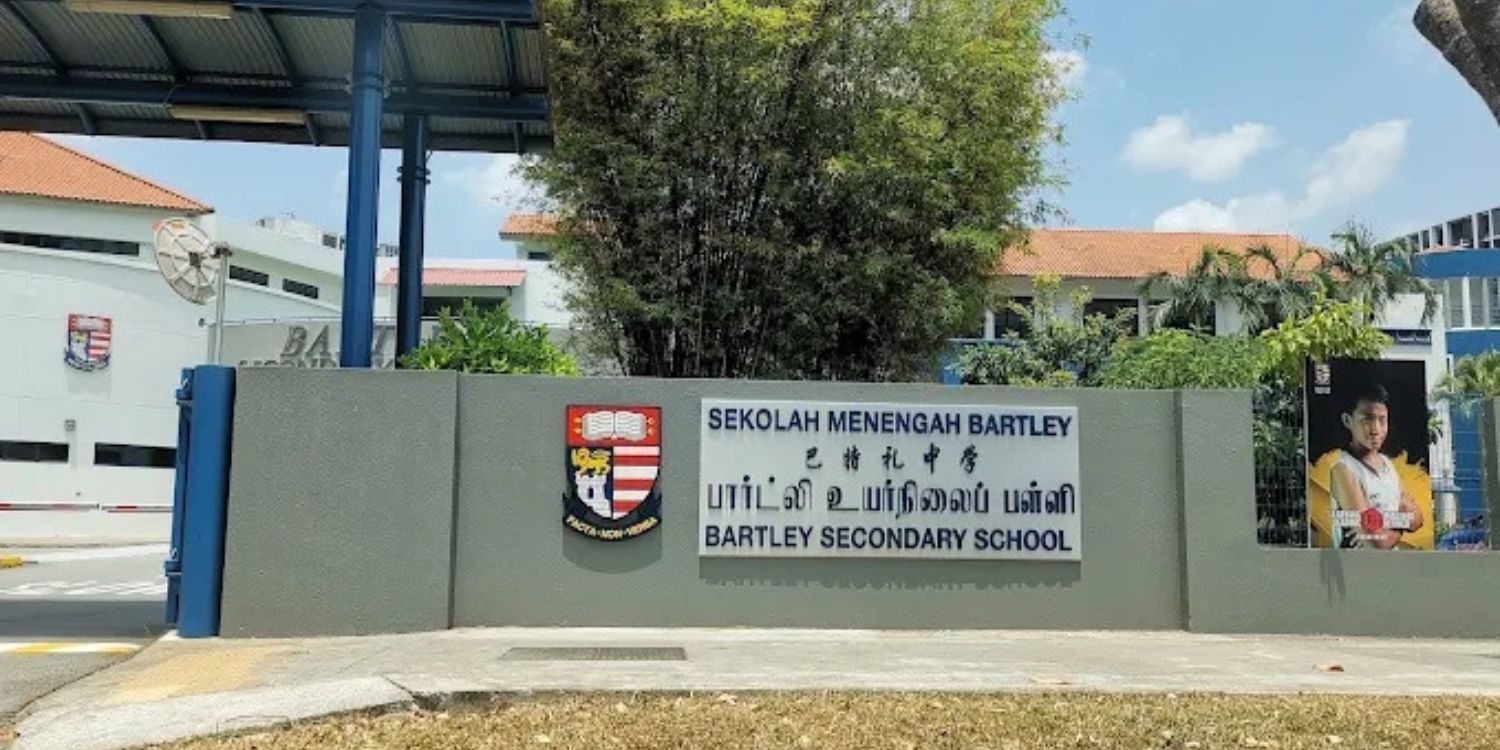 Bartley secondary teacher sent to hospital after student cuts him with penknife, police report made