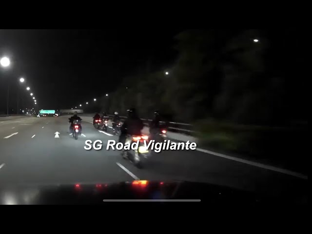 tpe motorcyclists on lane tailgating , failing to keep safety distance in a convey
