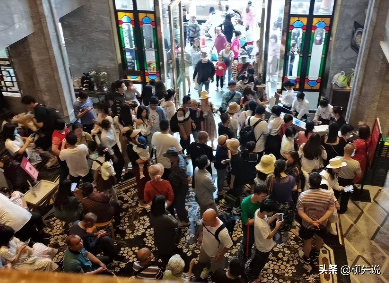 2025年中国新的餐饮龙头，市值来到1700亿，海底捞让出第一的位置