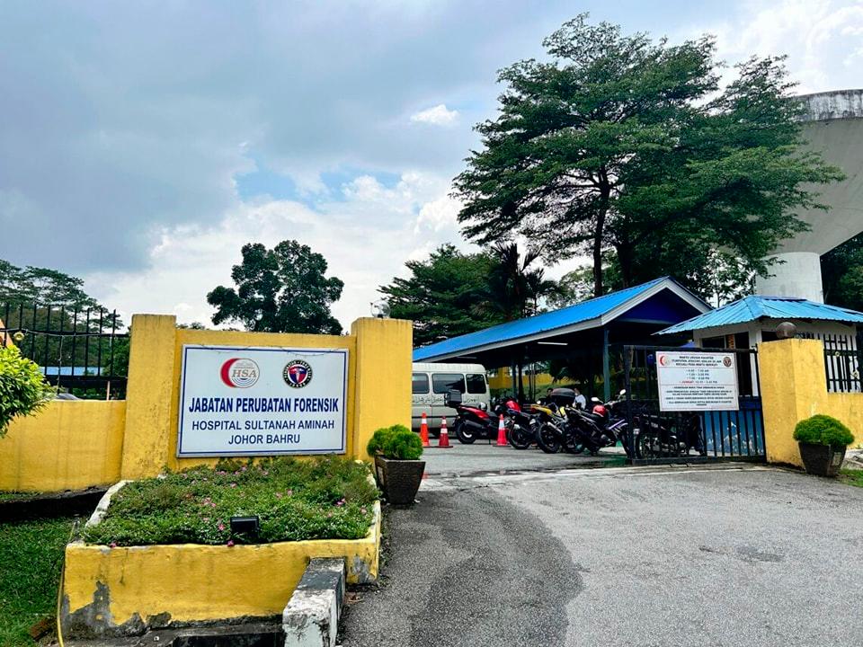 Public fury mounts after 5-year-old dies in locked school van