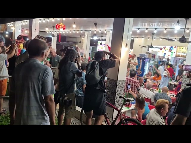 WP supporters turn up at Hougang Ave 5 coffee shop to cheer for candidates | GE2025