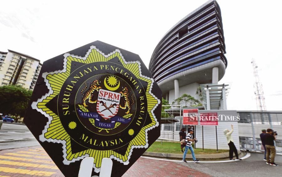 [UPDATED] MACC may call more people in bribery investigations involving Home Ministry officers