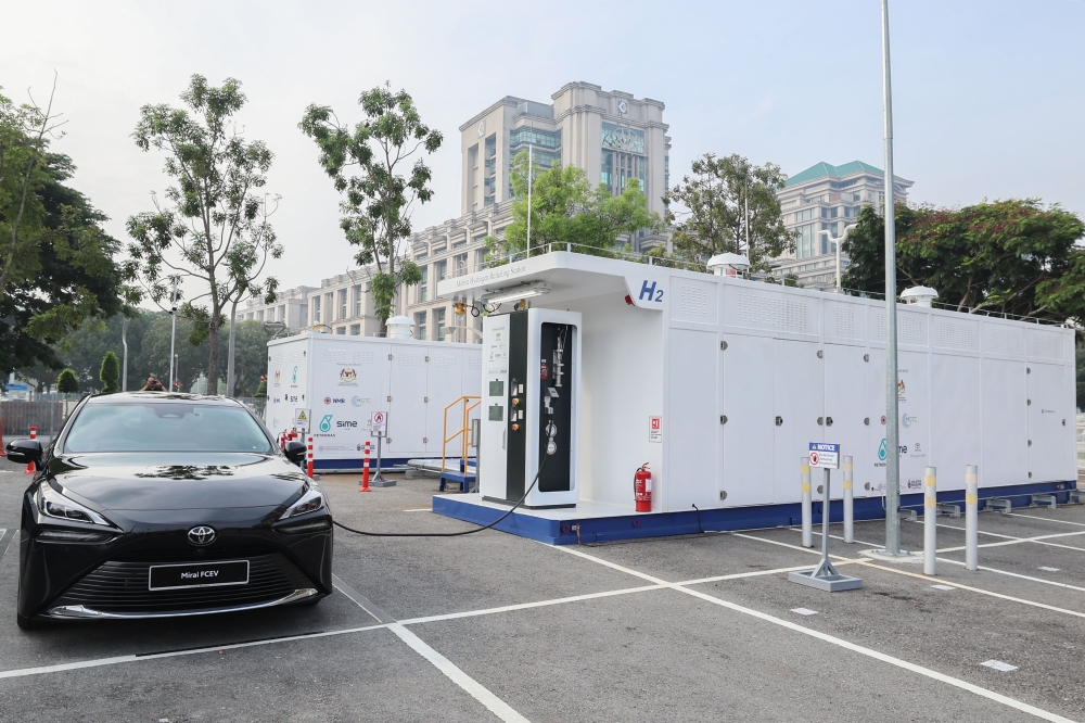 Malaysia debuts mobile hydrogen refuelling station in Putrajaya for clean vehicle push