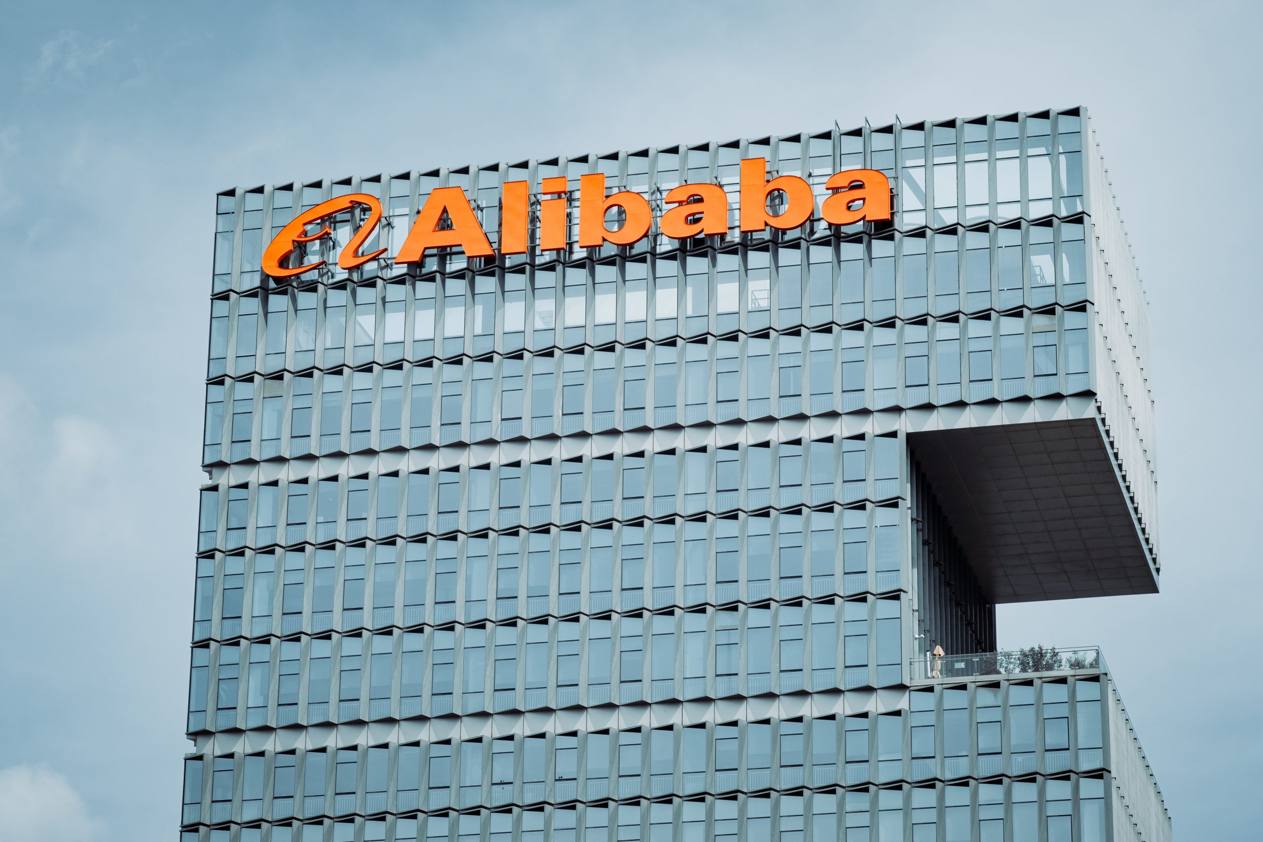 Chinese automaker FAW and Alibaba launch AI lab for auto tech
