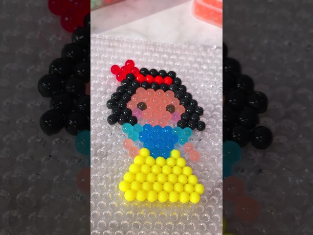 Build, spray, and play all day with these water magic beads! 💧🌈
