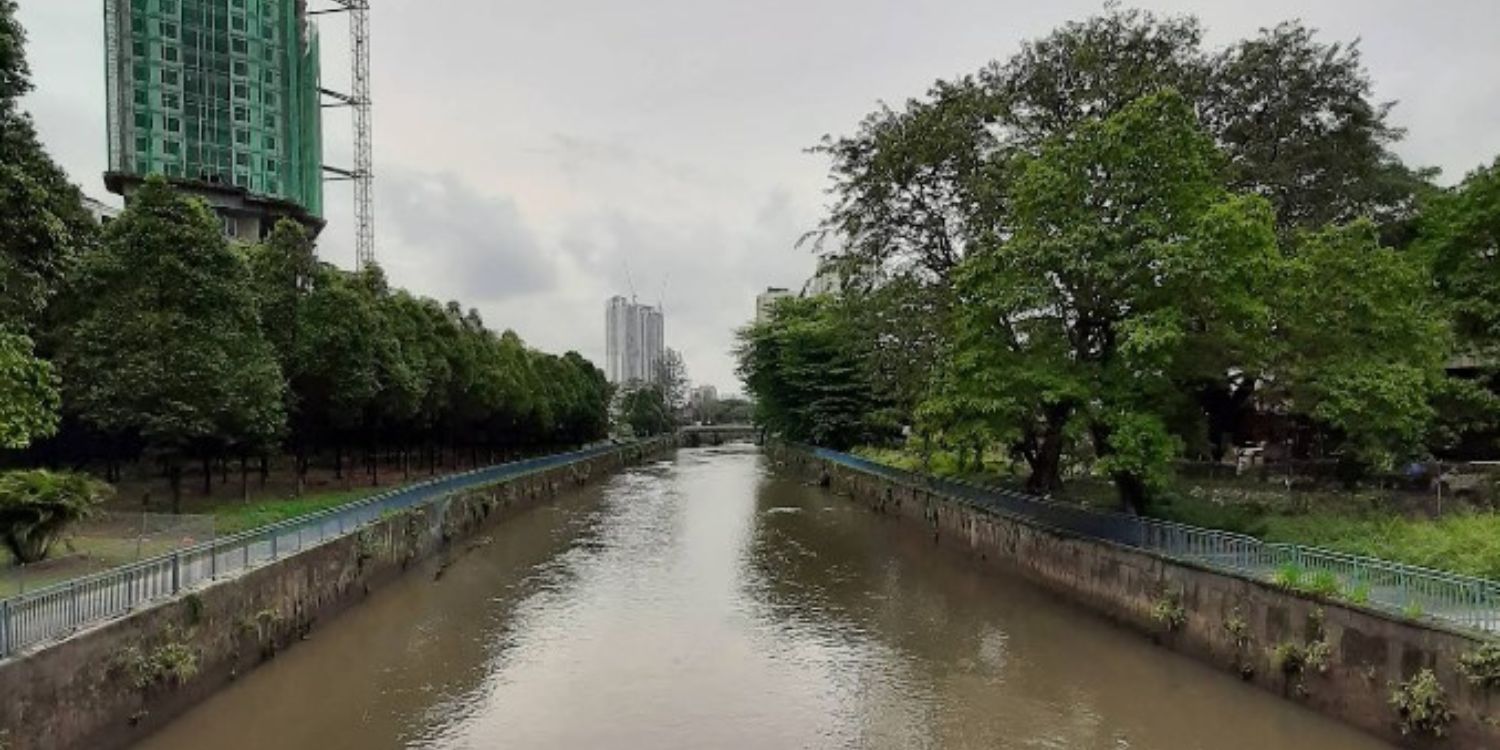 Body of newborn found floating on river in malaysia, with umbilical cord still attached