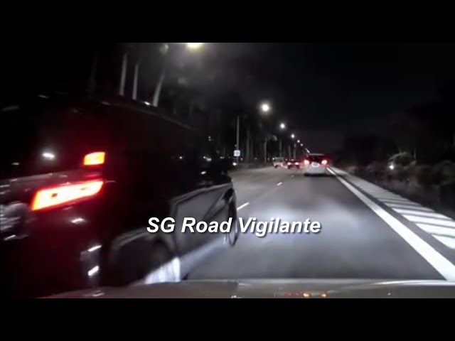 ecp toyota mpv unable to keep in lane swerve into camcar & rear ended lorry on lane