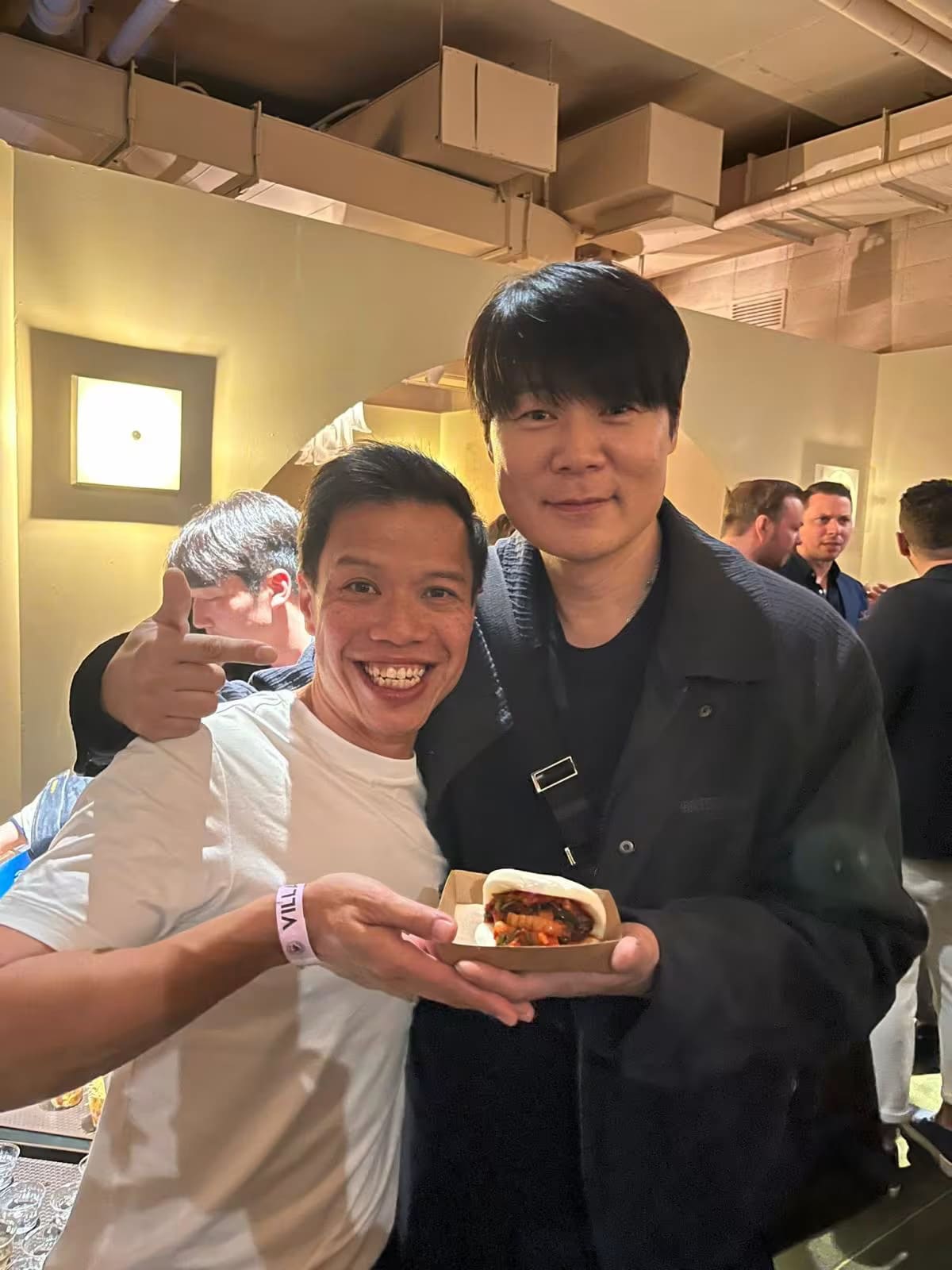 S’porean Chef LG Han Competes With ‘Culinary Class Wars’ Chef Choi In Korean Show ‘Chef & My Fridge’