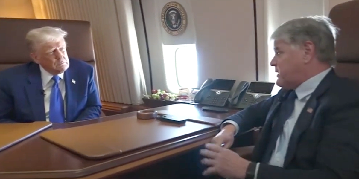 Watch Sean hannity help trump justify Qatar jet gift in real time