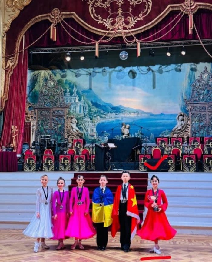 Sun Li's daughter won Latin dance competition in the UK
