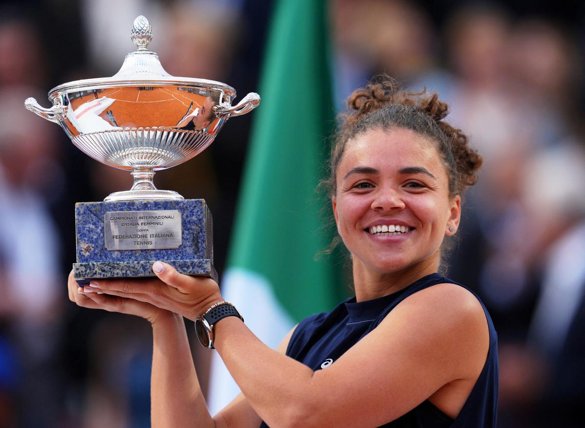 Home favourite Jasmine Paolini beats Coco Gauff to win Italian Open