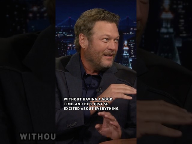 #BlakeShelton tricks the audience into thinking #PostMalone is coming out 😭