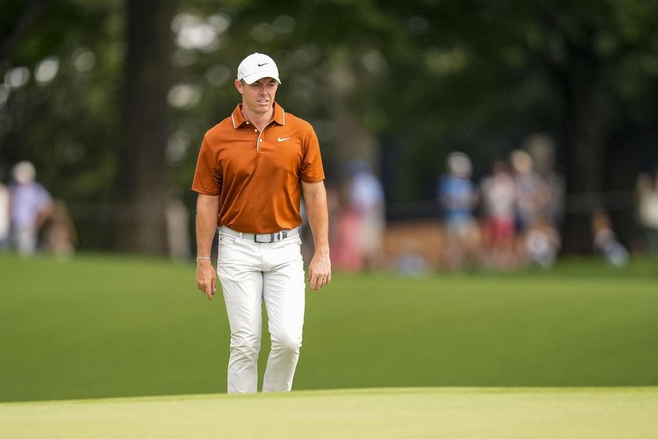 Report: Rory McIlroy using new driver after forced switch