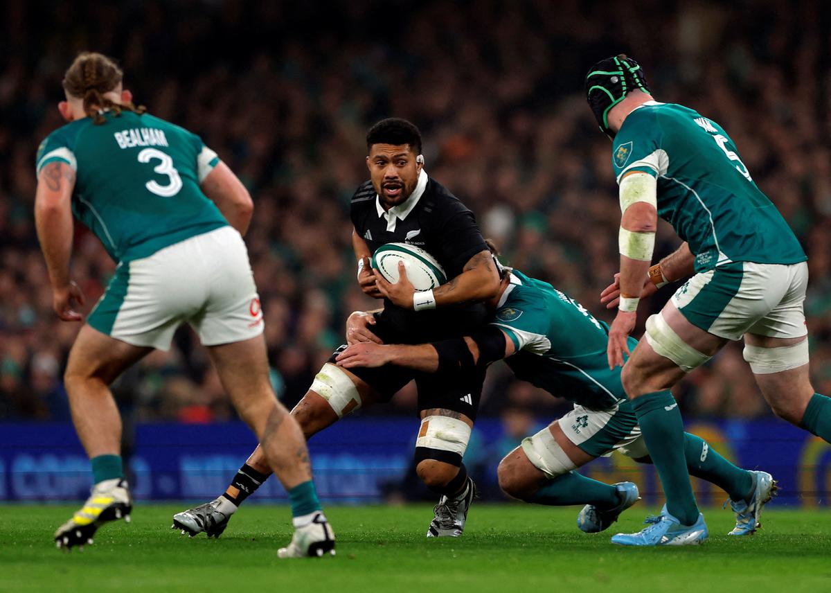 Chiefs' path back to the top of Super Rugby blocked by Savea's Moana