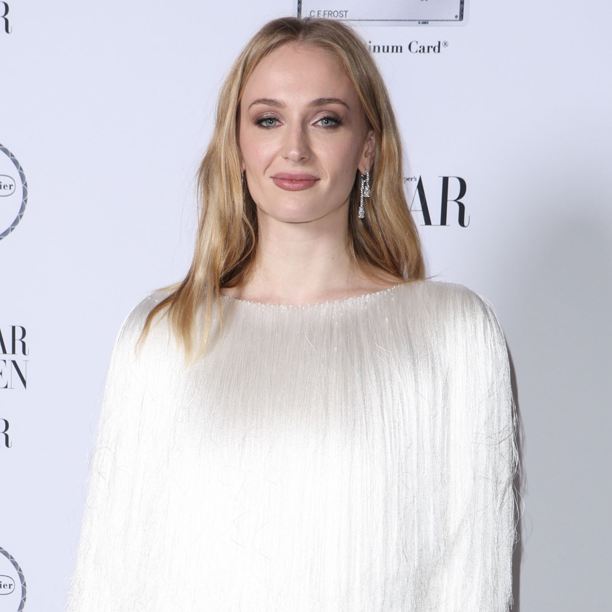 Sophie Turner Shows Off Jaw-Dropping 6-Pack Abs in Red Bikini