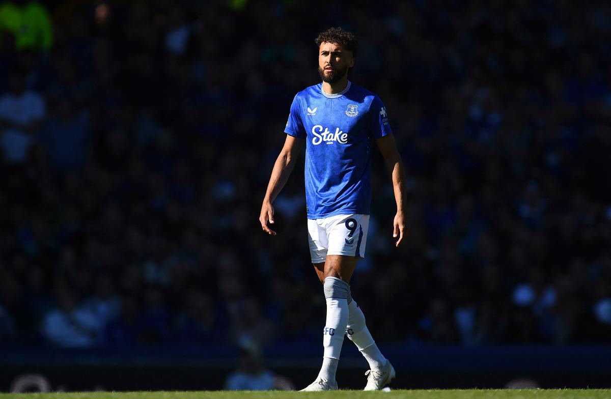Everton working with police over online abuse faced by Calvert-Lewin's wife