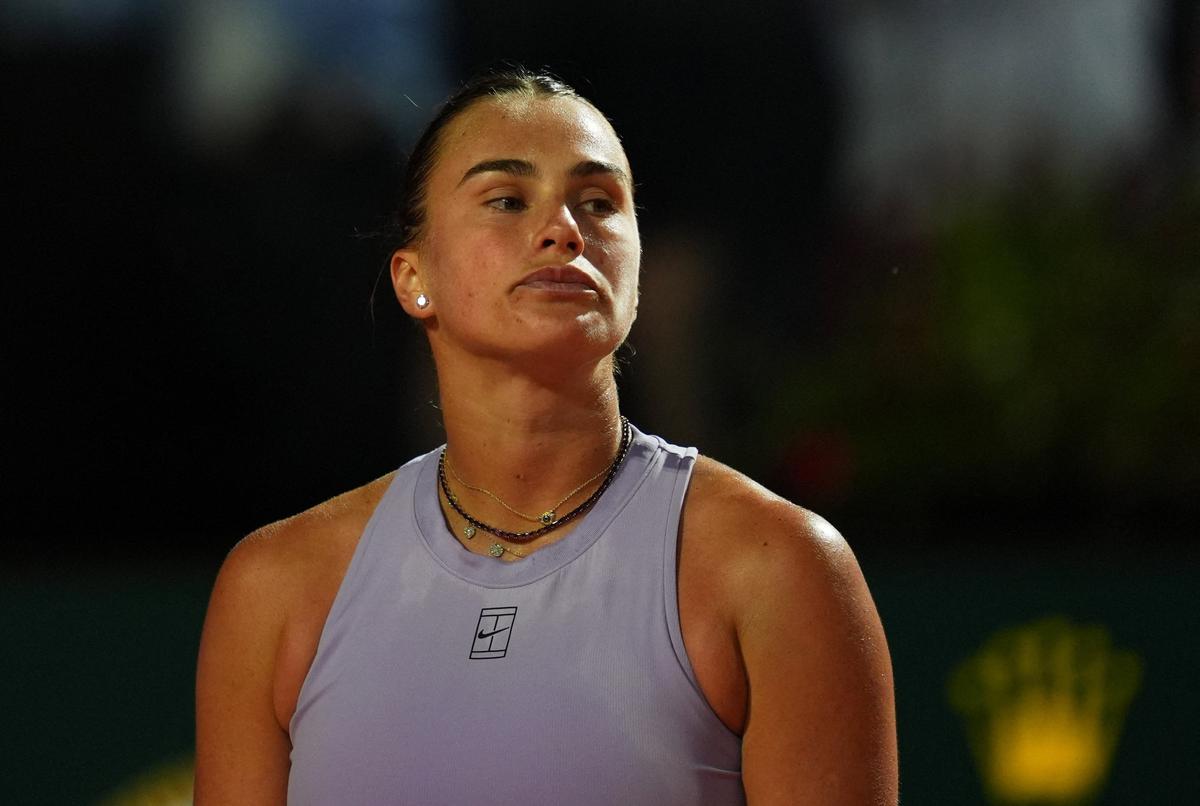 Sabalenka mixing things up in pursuit of first French Open title