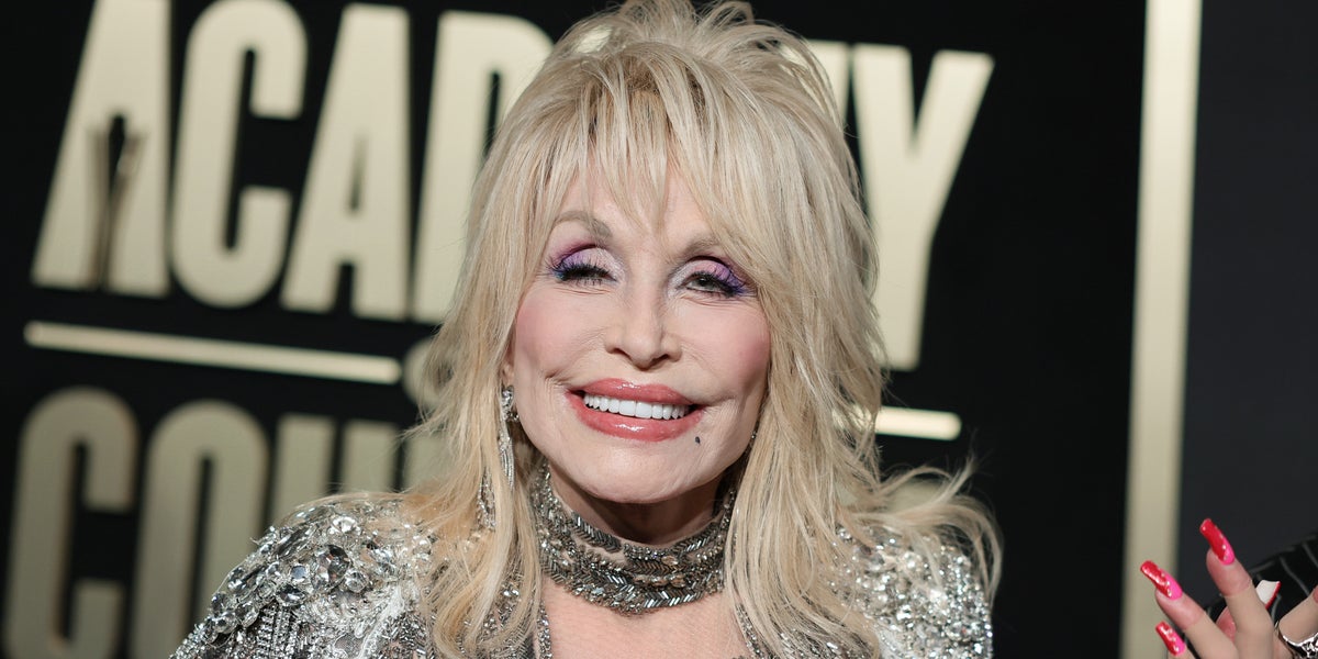 Dolly parton weighs in on jennifer Aniston’s bold ‘9 to 5’ remake