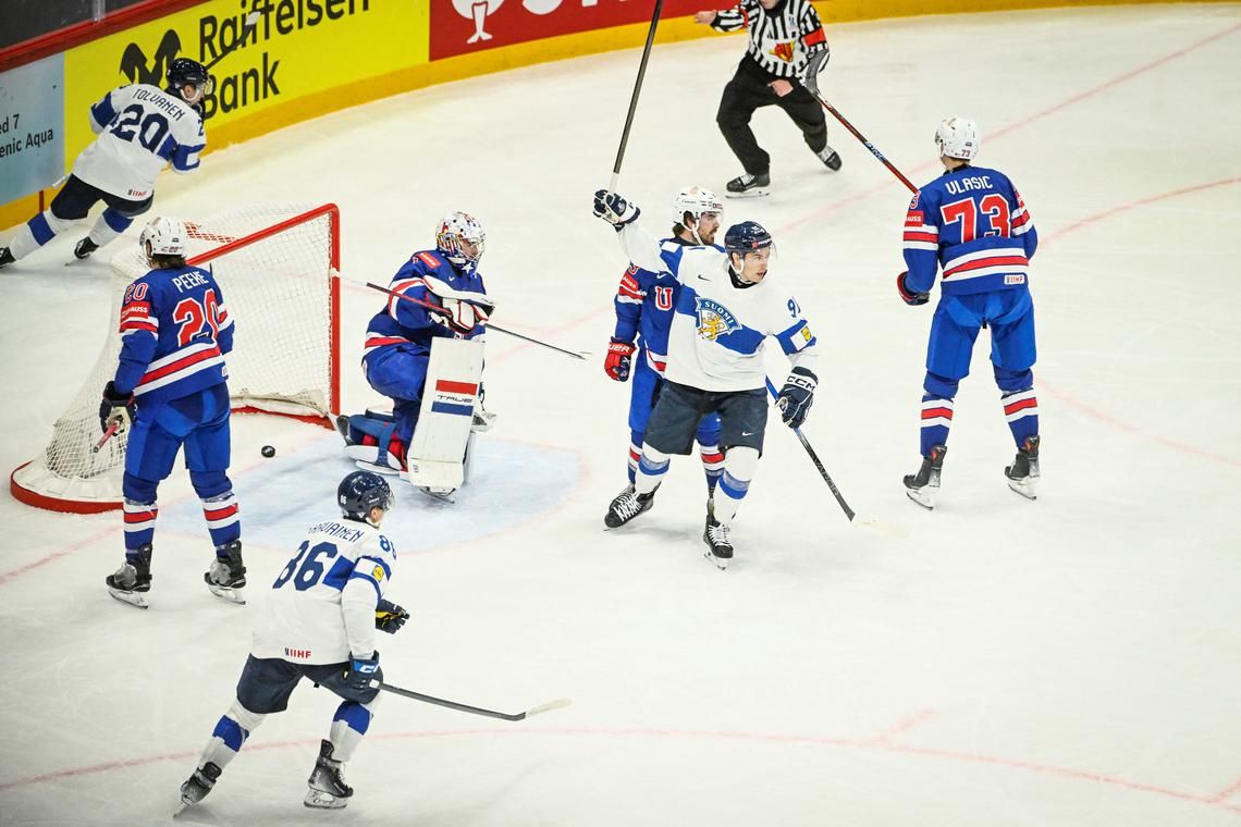Ice hockey-US through to World Championship semis after 5-2 win over Finland