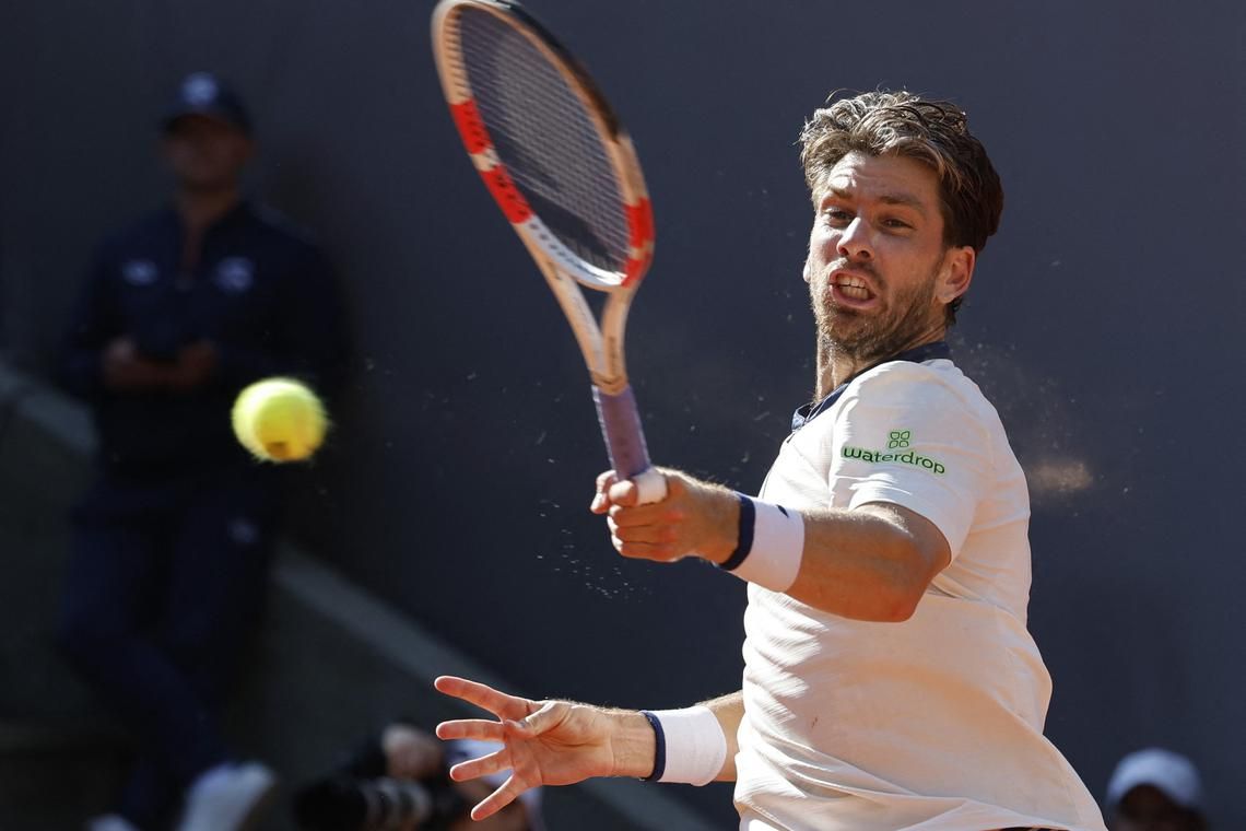 Djokovic reaches Geneva Open final with 100th title in sight