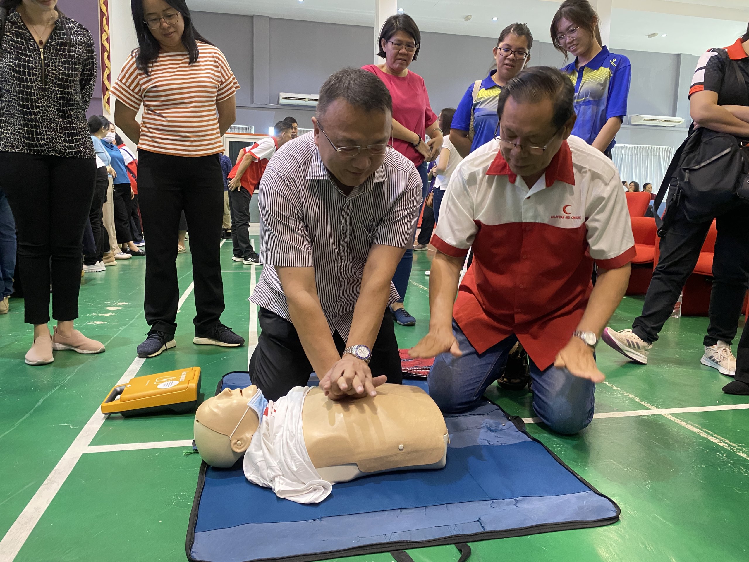 Chai urges government to provide AEDs in Sarawak schools for emergency readiness