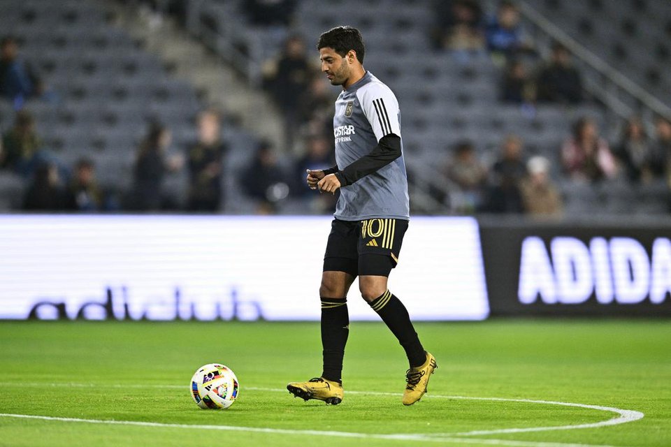 Former Arsenal, Sociedad attacker Vela retires