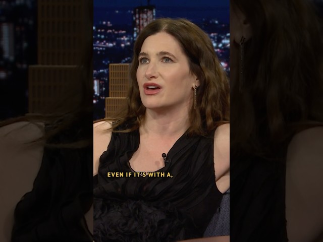 #KathrynHahn loved club hopping in college 🤣 #FallonTonight