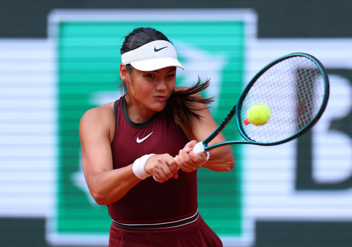Emma Raducanu outclassed by Iga Swiatek but unbowed after French Open defeat