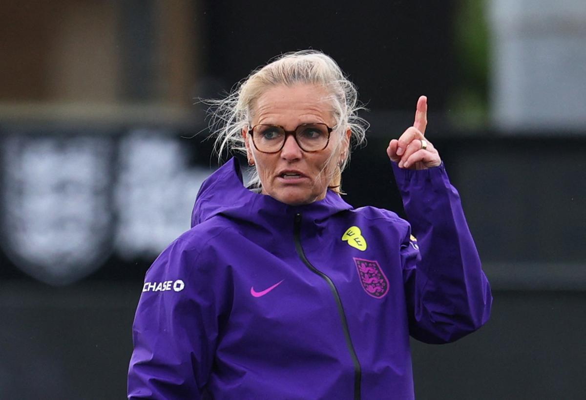 Wiegman disappointed by Earps' shock England retirement