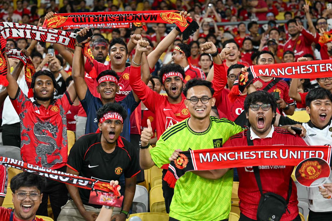 Manchester United booed off after friendly loss in Malaysia