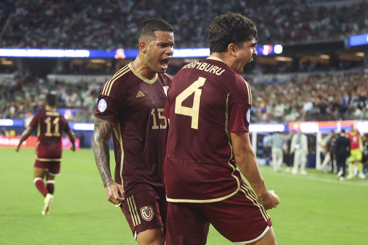Venezuelan Navarro reports xenophobic remark during Copa Libertadores clash