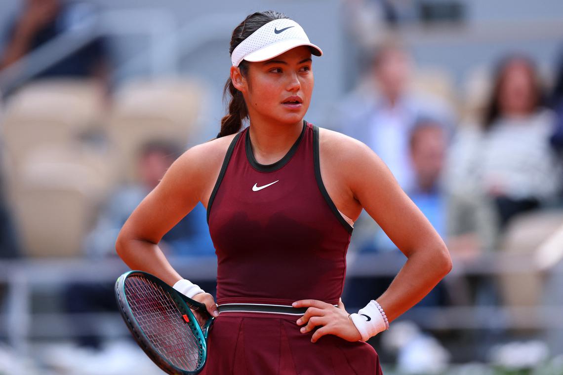 Raducanu outclassed by Swiatek but unbowed after French Open defeat