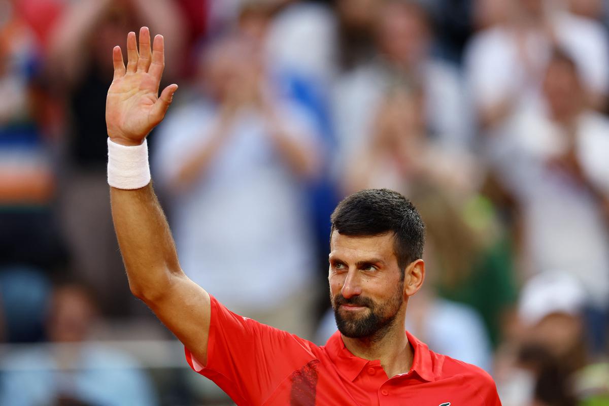 Djokovic gets on his bike for adrenaline rush around Paris