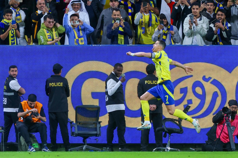 As Ronaldo’s Saudi exit looms, officials scramble to keep Portuguese player from walking