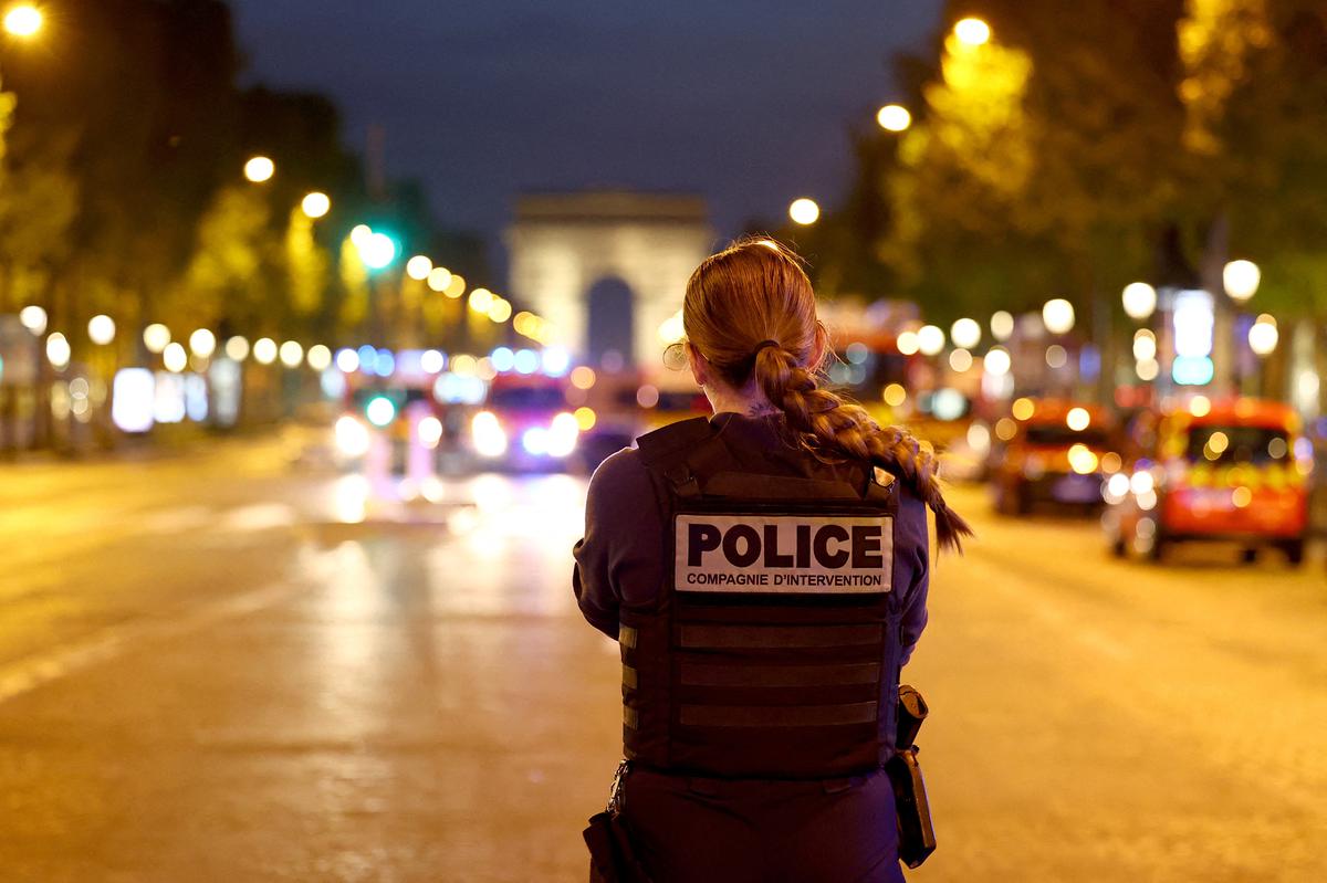 Paris to deploy 5,400 police for Champions League final
