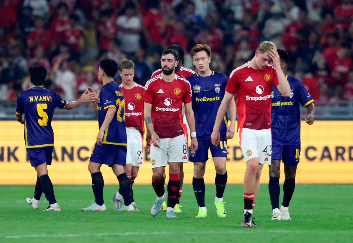 Man Utd booed off after friendly loss in Malaysia